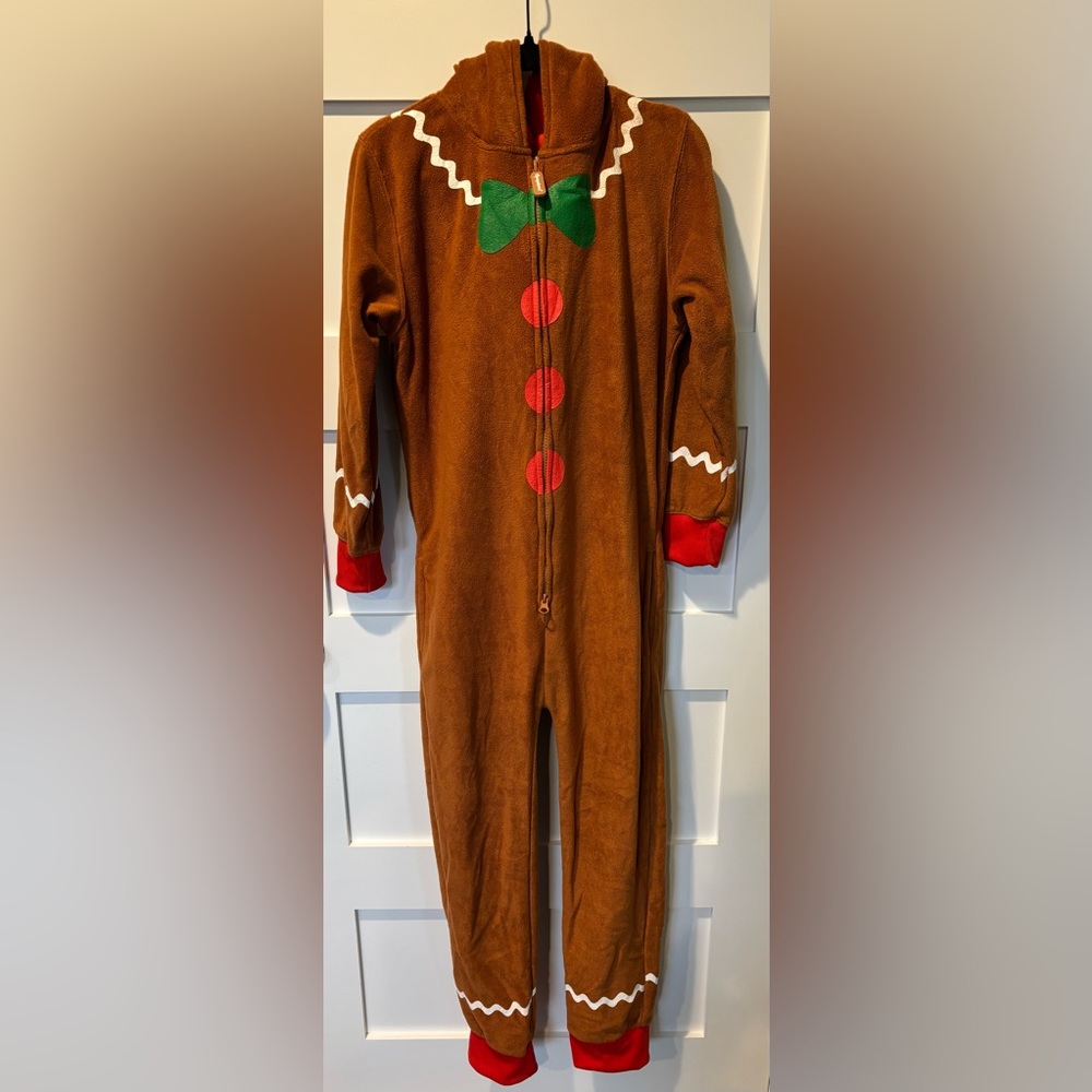Tipsy Elves Kids Gingerbread pajamas Size XL (12)